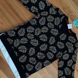 NWT Boys Black & Beige Sweatshirt size 6/7